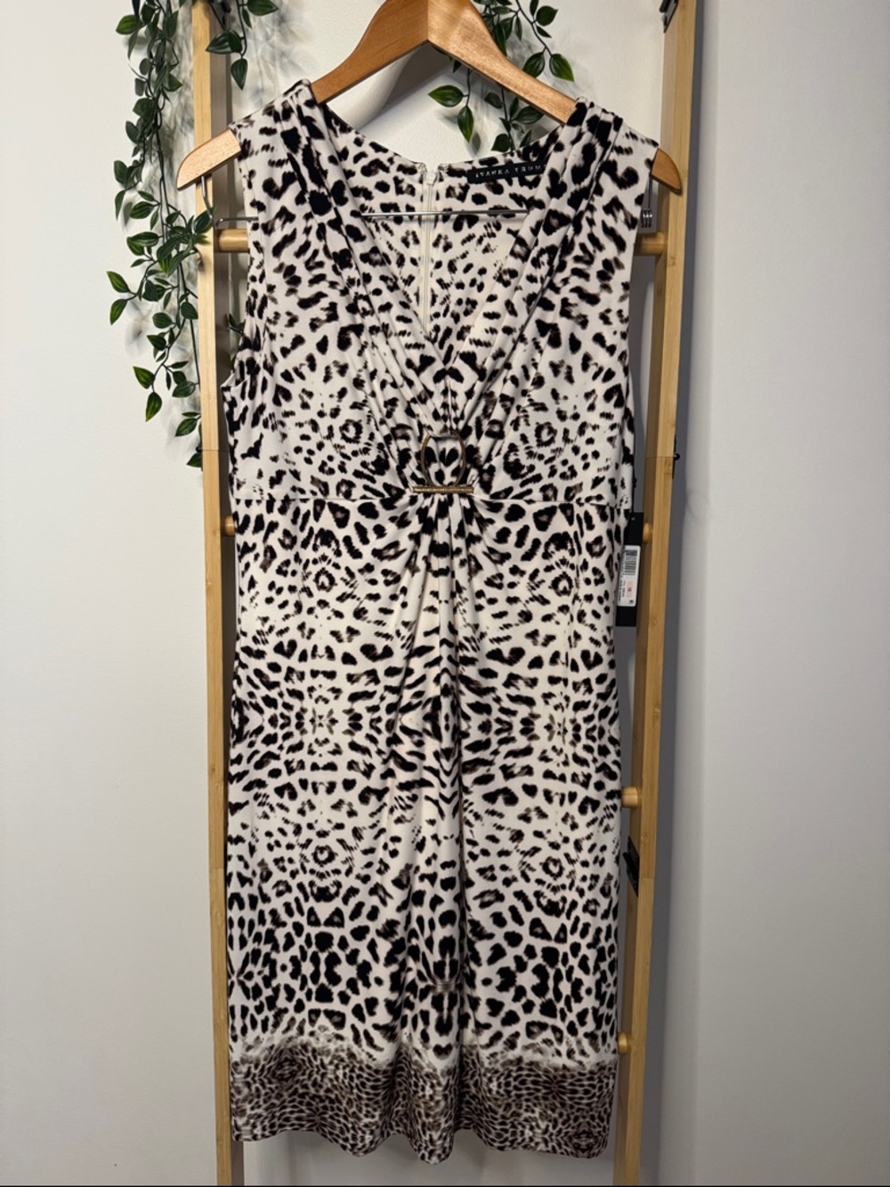 Ivanka Trump Sleevless Boss Girl Chic Leopard-Print Belted Waist Sheat Dress 10